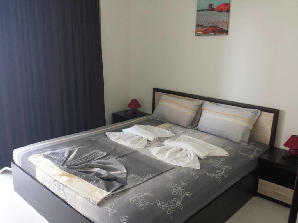 The White Complex Holiday home